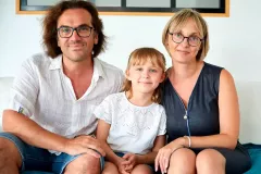24-011-celine-desmis-famille